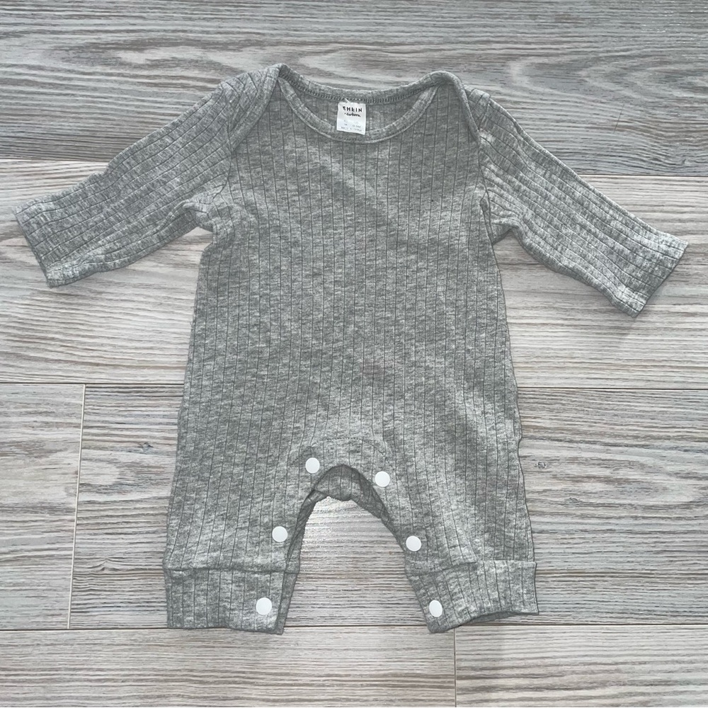 SHEIN Baby Boys Sleep and Play Sleeper Newborn